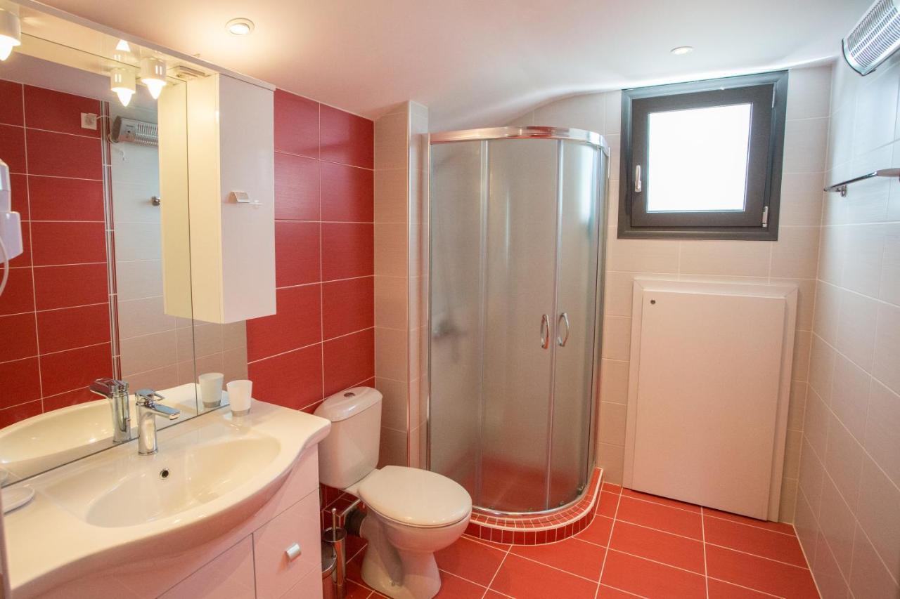 New Loft Polixeni Apartment Ioannina Luaran gambar