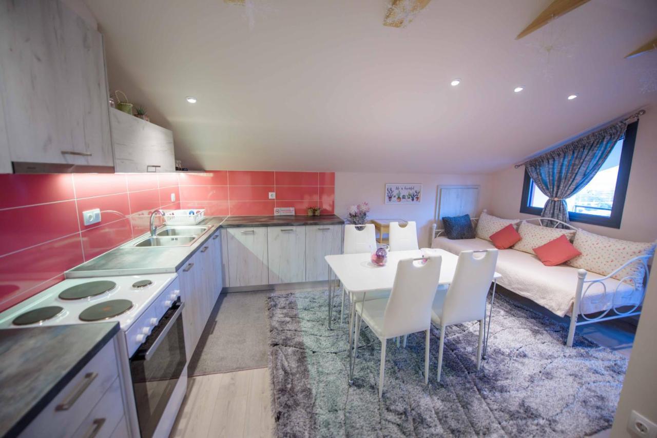 New Loft Polixeni Apartment Ioannina Luaran gambar