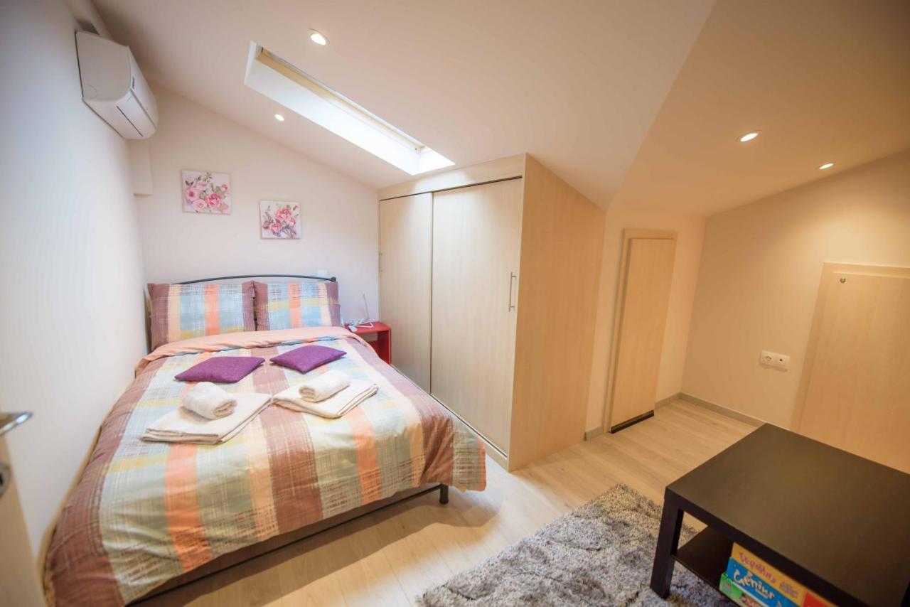 New Loft Polixeni Apartment Ioannina Luaran gambar