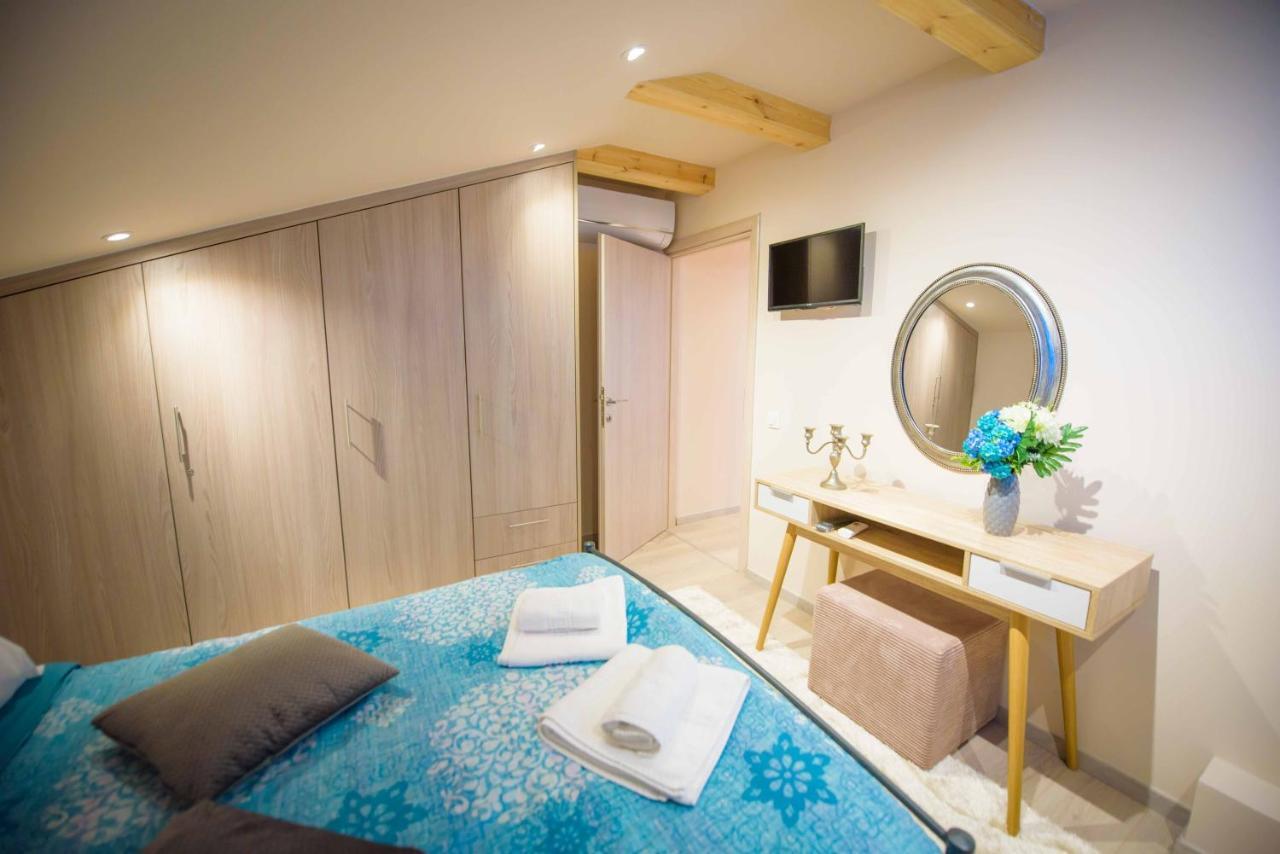 New Loft Polixeni Apartment Ioannina Luaran gambar
